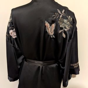 RARE Victoria secret 2017 Shanghai fashion show robe floral kimono black M/L